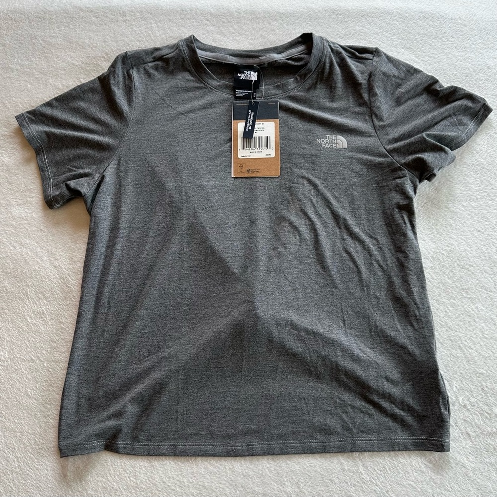 LAST CHANCE The North Face Gray Short Sleeve Tee Classic Crew Twist Back